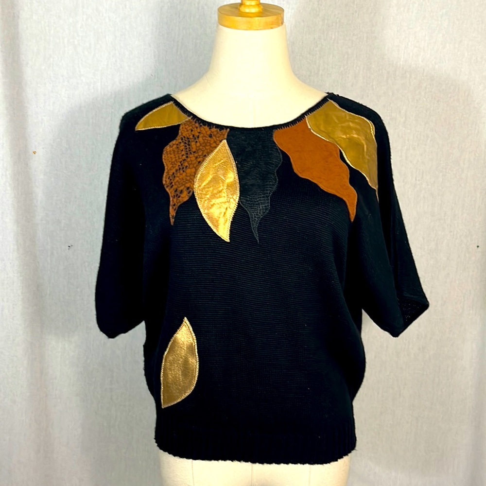 Vintage Barry & Me dolman sleeve appliqué black short sleeve sweater Made in USA